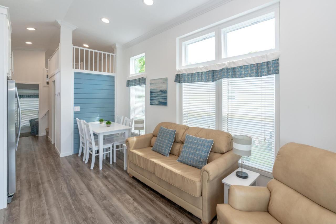 فندق Sun Outdoors Petoskey Bay Harbor المظهر الخارجي الصورة