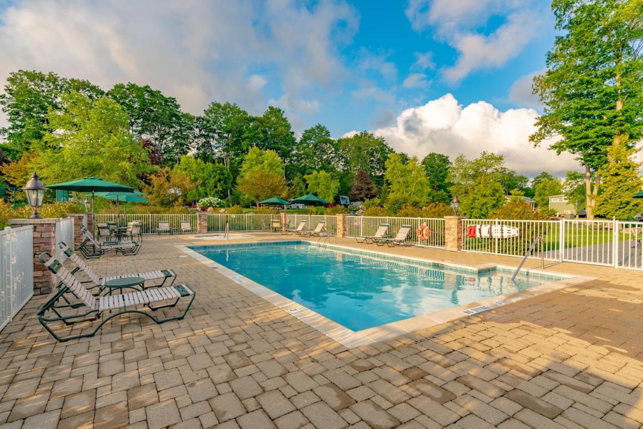 فندق Sun Outdoors Petoskey Bay Harbor المظهر الخارجي الصورة